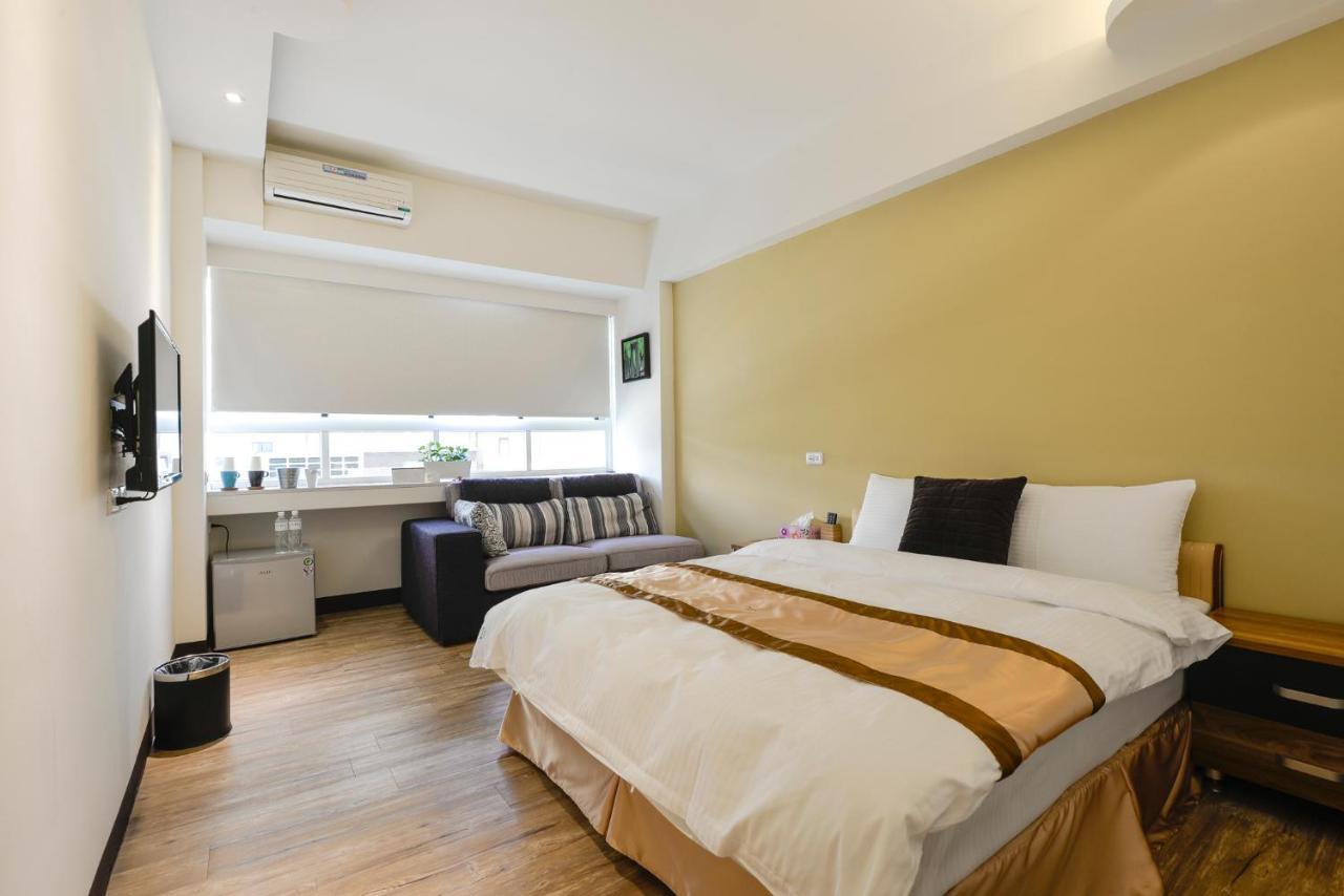 237 Hotel Каосюн Екстериор снимка
