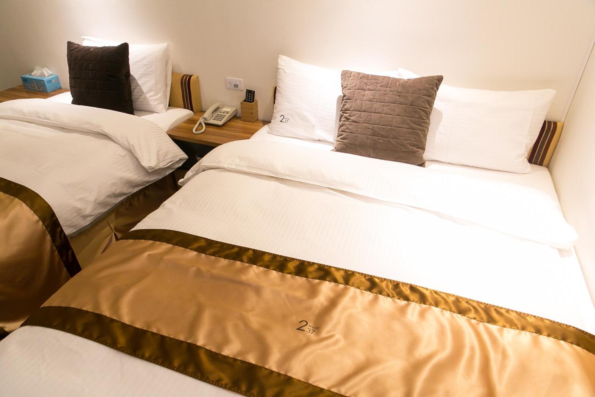 237 Hotel Каосюн Стая снимка