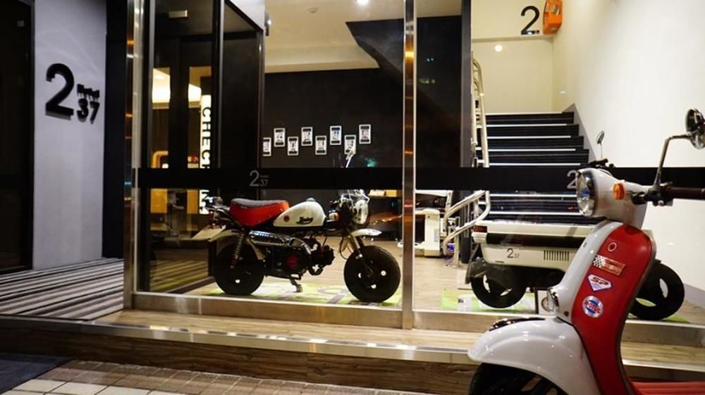 237 Hotel Каосюн Екстериор снимка